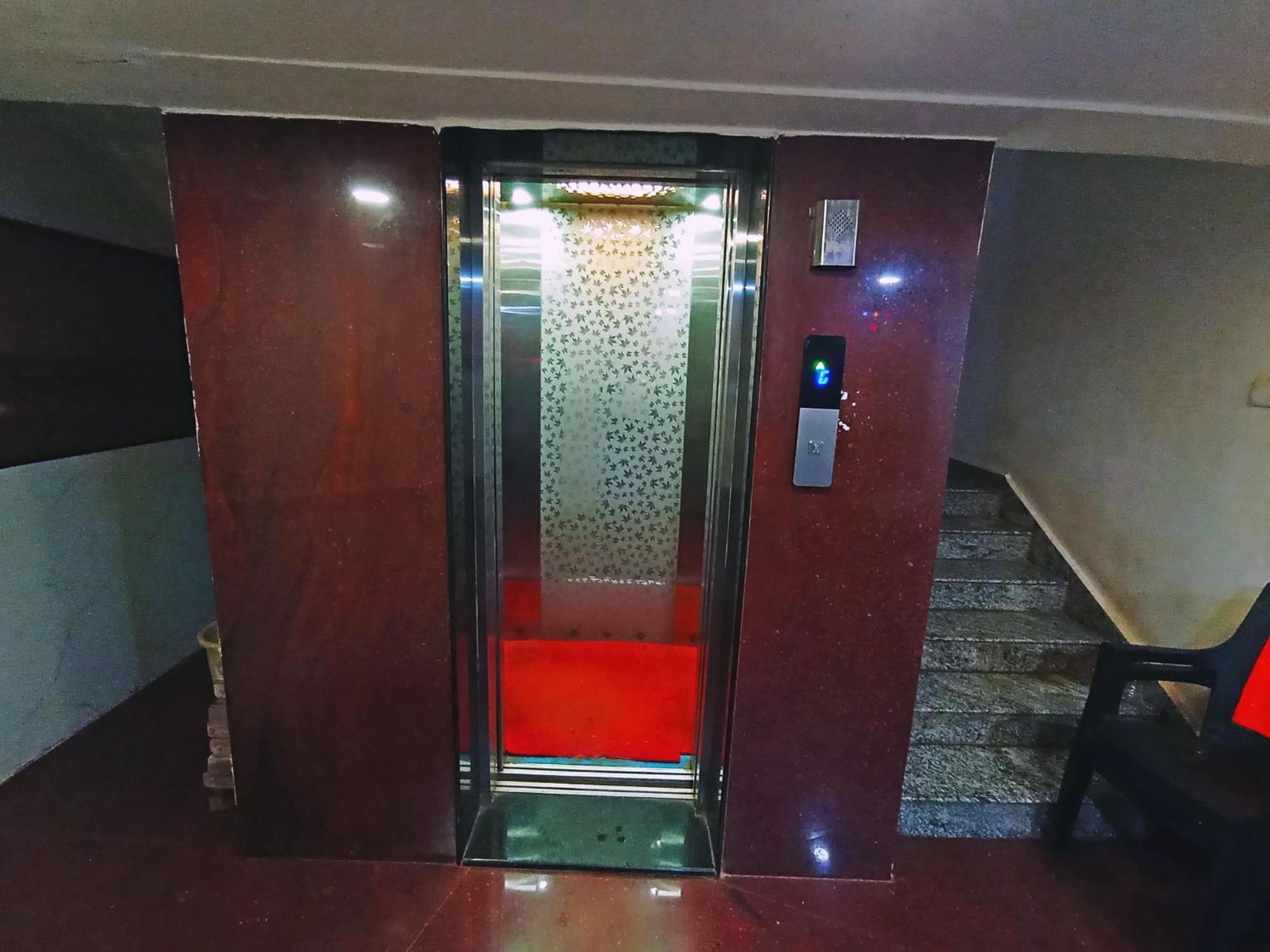 הובלי Staymaker Shri Shakti Residency מראה חיצוני תמונה