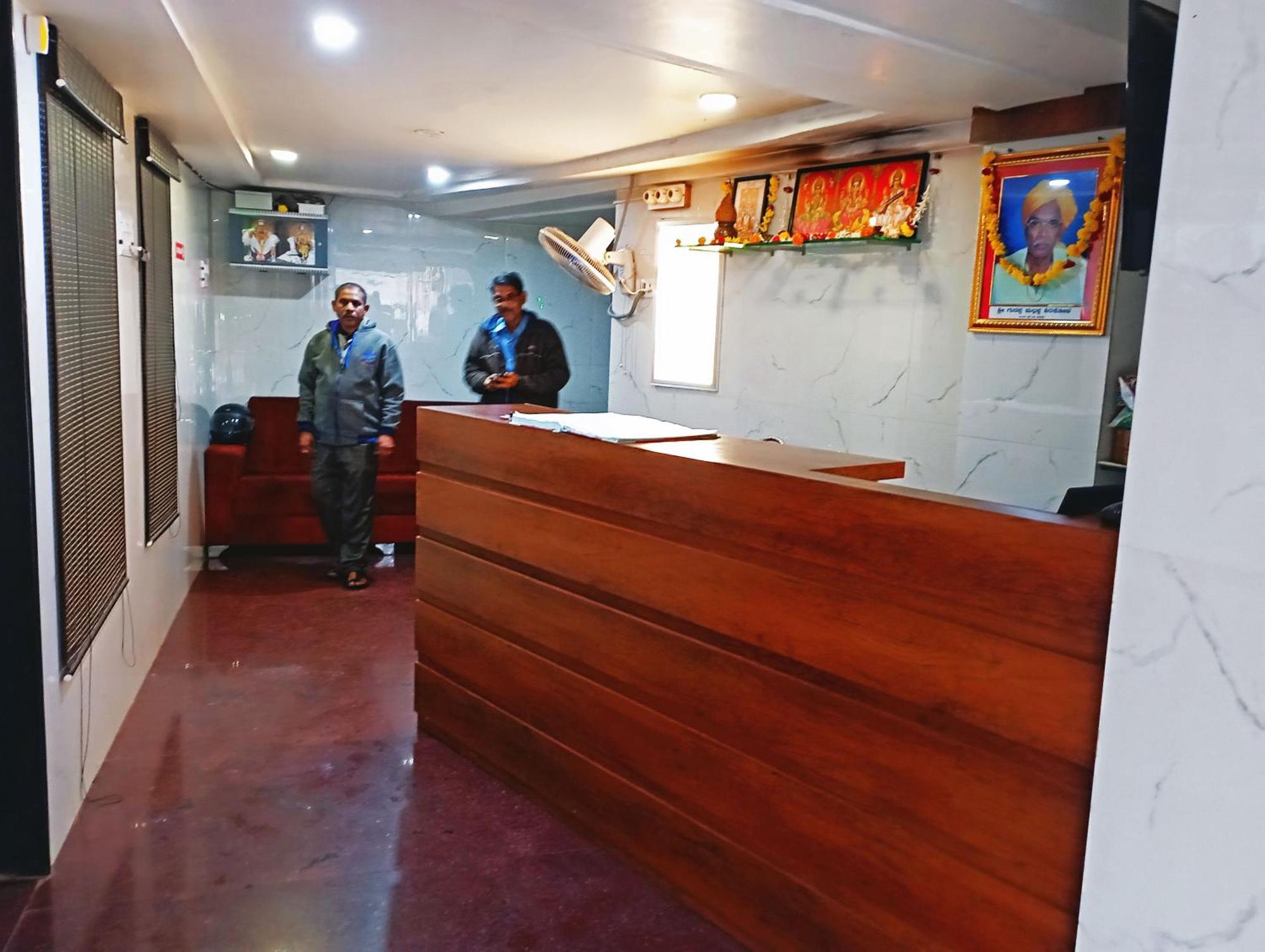 הובלי Staymaker Shri Shakti Residency מראה חיצוני תמונה